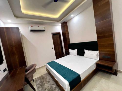 Townhouse Subharti University Meerut Formerly Hotel Celebration