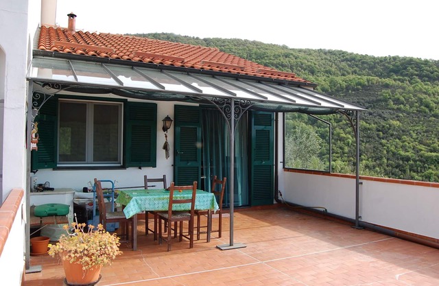 Townhouse with 5 beds and private garden CIN IT008025C2DNRM6IX8