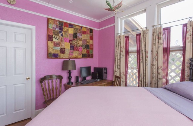Traders' Haven - Historic 8th Ave, Pass-a-Grille 3 Bedroom