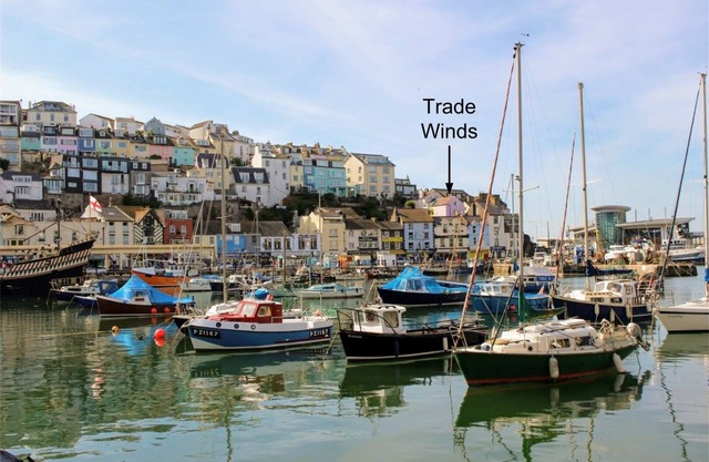 Tradewinds fisherman’s cottage, Brixham, great location with beautiful sea views