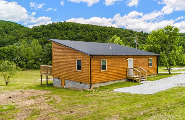 Trailer Parking/Hot Tub/King Size Beds/Mt Views