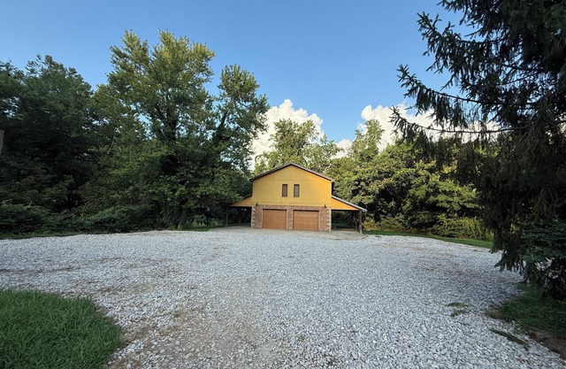 Trailhead Riverfront Cabin