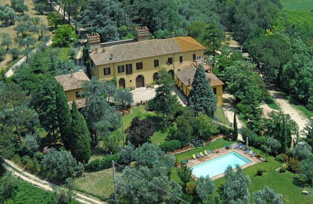 Tranquil Haven in Todi Countryside