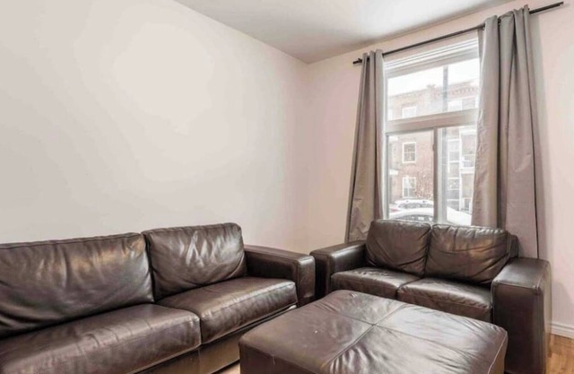 Tranquil Haven in Verdun: Your Home Away from Home