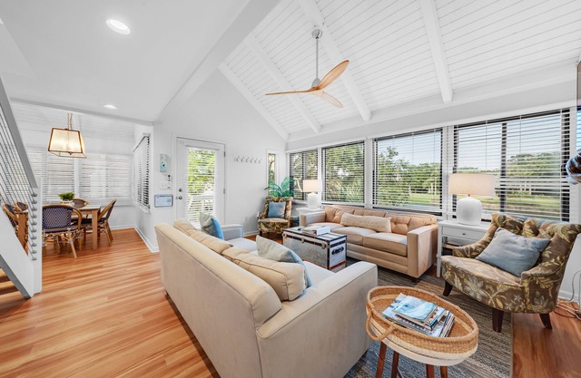 Tranquil Lagoon and Golf Course Views! Amenity Cards! Close to Beach! Pets!