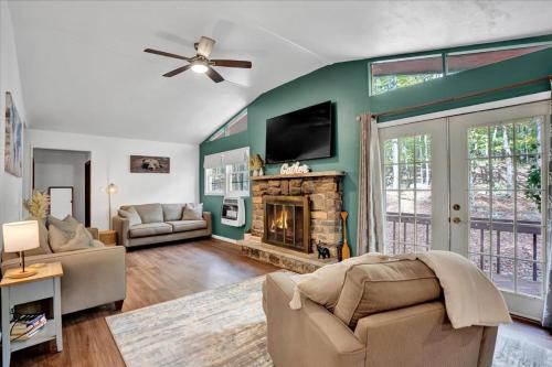 Tranquil Trails Cottage Fire Pit Cozy 3BDR