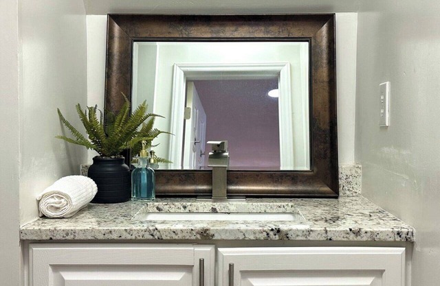 Tranquil Woodland Getaway in North Carolina 1375