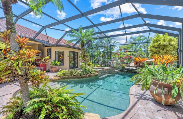 Tranquility | 4000 Sqft of Luxury - Private Pool/Spa, Walk Everywhere!