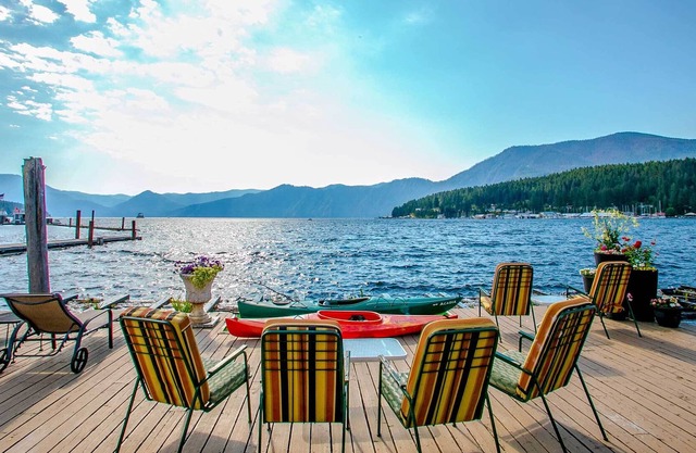 'Tranquility' Float House on Lk Pend Oreille