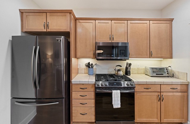 Tranquility On The Bluffs 3 Bedroom Townhouse by RedAwning