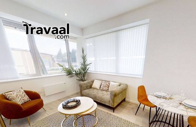 Travaal.©om – 2 Bedroom Apartment – Farnborough