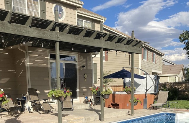 Travel nurses! Professionals on assignment! Enjoy this home away from home!