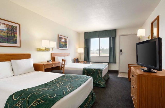 Travelodge by Wyndham Sharon Springs