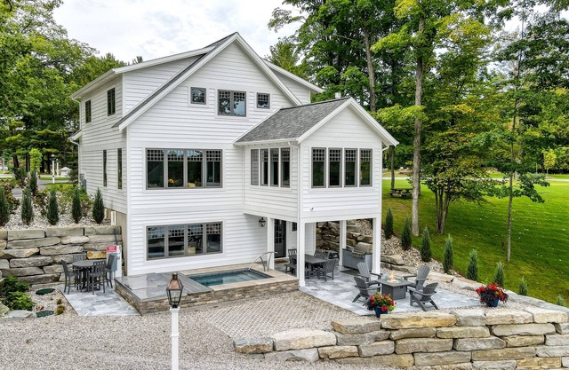 Traverse City Lakemore Resort, New Luxury Lakefront Home on Arbutus Lake