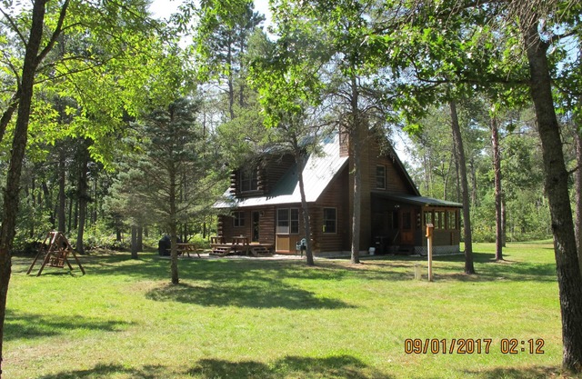 Traverse City Log Cabin Boardman River - YOUR OUTDOOR OASIS!nSTR LICENSE: 002880