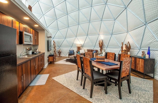 Traverse City - Luxury on the Edge - 10