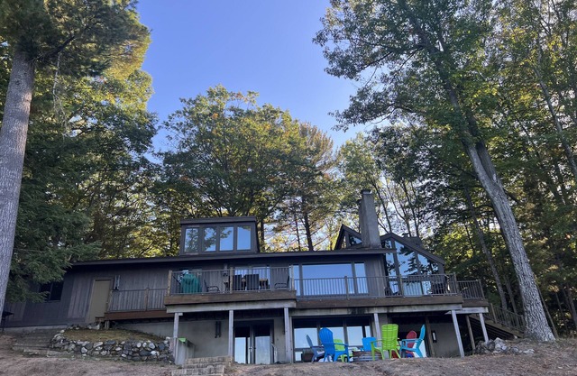 Traverse City, Michigan; Luxury on all sports Spider Lake; 200 ft sandy beach