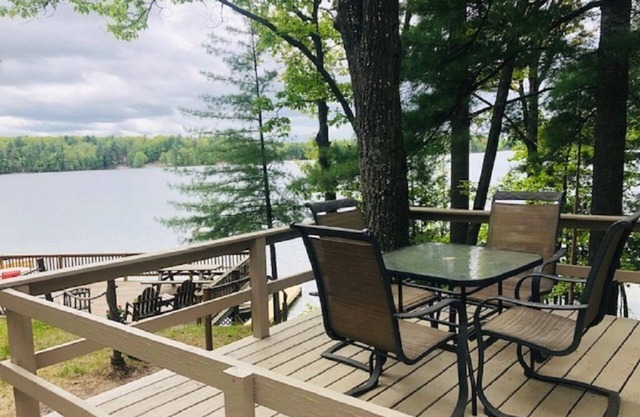 Traverse City near downtown Waterfront Spider Lake, On-site Rentals, Pets ok