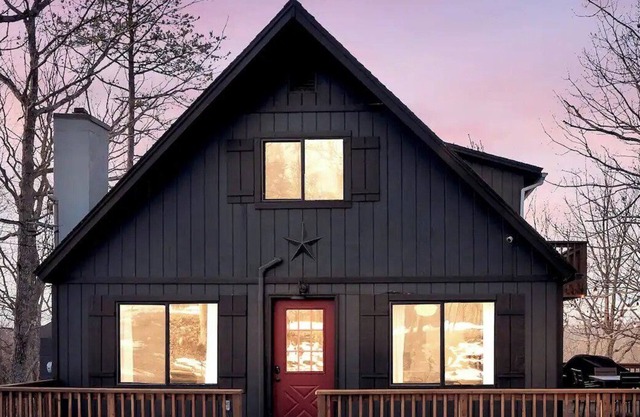 Tree Top Chalet | Pocono Mountains | Ski Big Bear