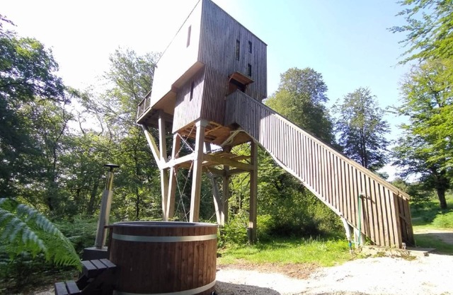 Treehouse & private SPA (4/5 peoples)