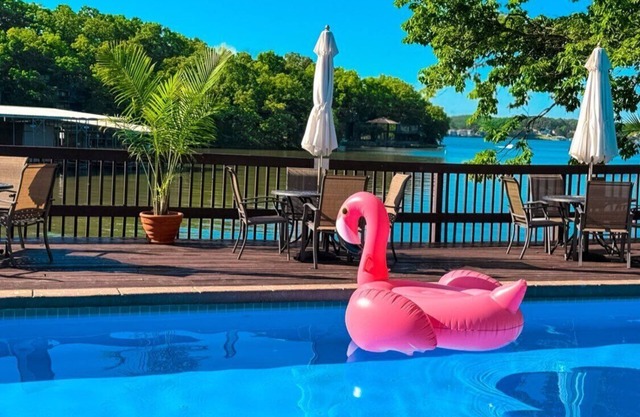 Treetop Village23-2Bed/2Bath/Pools/Dock/Pickleball/Fitness Center-6-8PP-Four Seasons Area