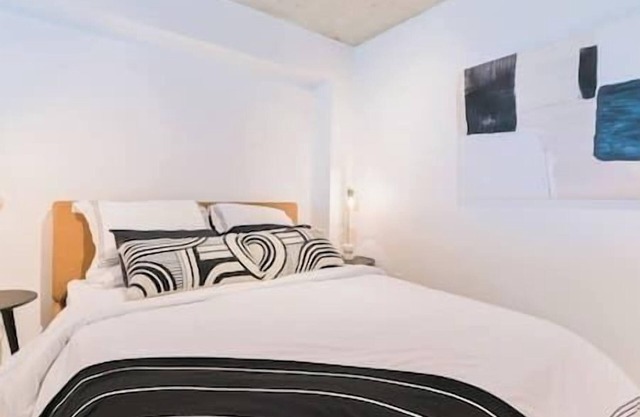 Trendy Loft | Downtown | UG Park | Sofa Bed