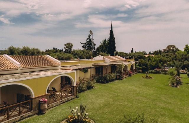 Trikalioti's Lush Estate Apt Arethousa, Palouki, Greece