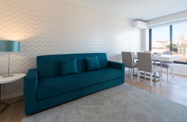 Trindade Cozy Apartment by LovelyStay