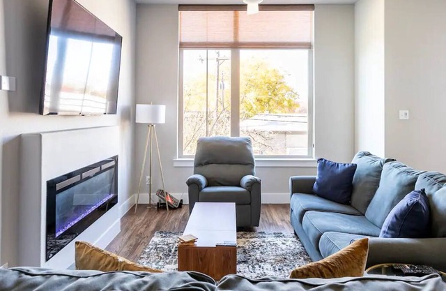 Triplex Contemporary Townhome | Private Balcony