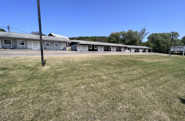 Troy Motel