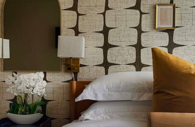 TRUE 3 bedroom, Large Family Suite, Boutique GEMm 5 min to DCA, Private Balcony, Gym and more!