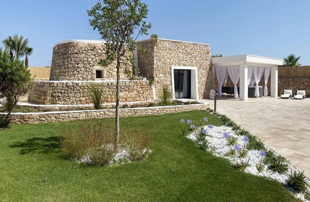 Trullo in Salento near Punta Pizzo Beach
