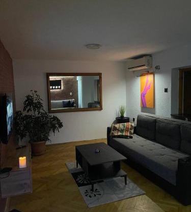 TRUTH Apartment Veles