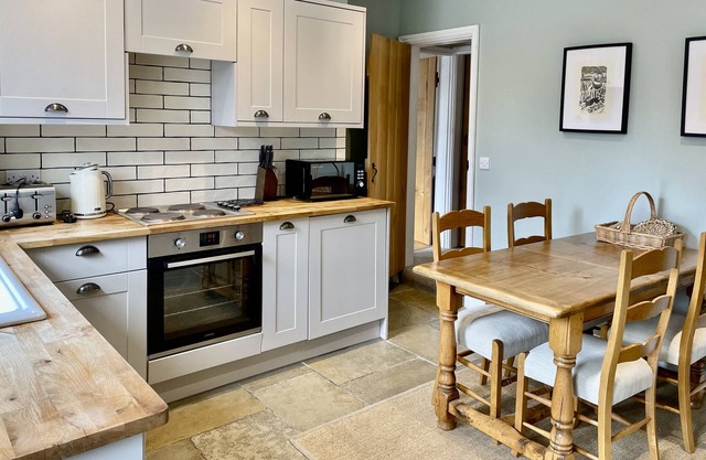 Tucked Away Cottage, Beautiful cottage in central Grassington with parking
