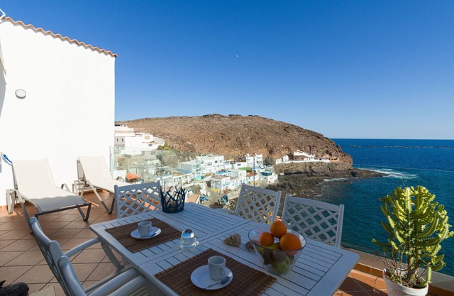 Tufia Marine Life by Canariasgetaway