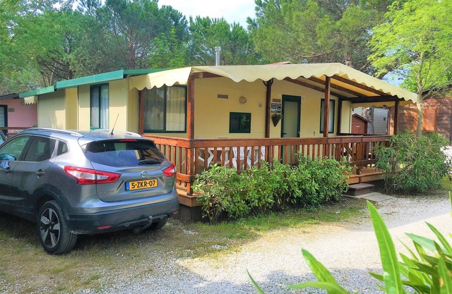 Tuscany, Chalet by the sea at Famlie Camping Paradiso near the Sea, Pisa, Lucca