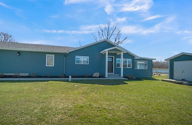 Twilight Pointe: Your Front-Row Seat to Fall Color - Bonfires, Blankets & Beautiful Fall Views