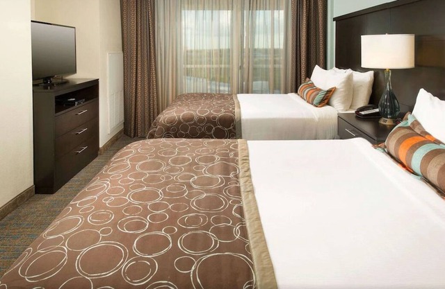 Two 2BR Pet Friendly Suites Near Denver Art Museum w/ Kitchens! Outdoor Pool!