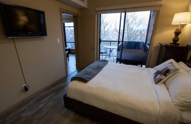 Two Bed Two Bath Corner Unit #432