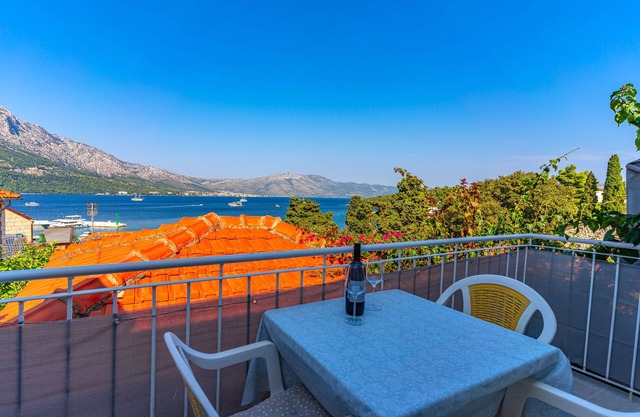 Two bedroom apartment near beach Korčula (A-9321-c)