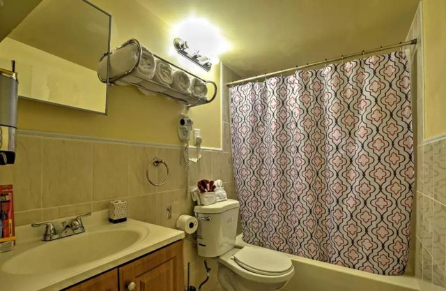 Two Bedroom Apartment - North East Bronx