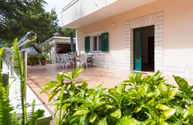 Two bedroom apartment with terrace Grebaštica, Šibenik (A-965-c)