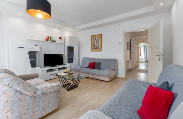 Two bedroom apartment with terrace Rovinj (A-7144-a)