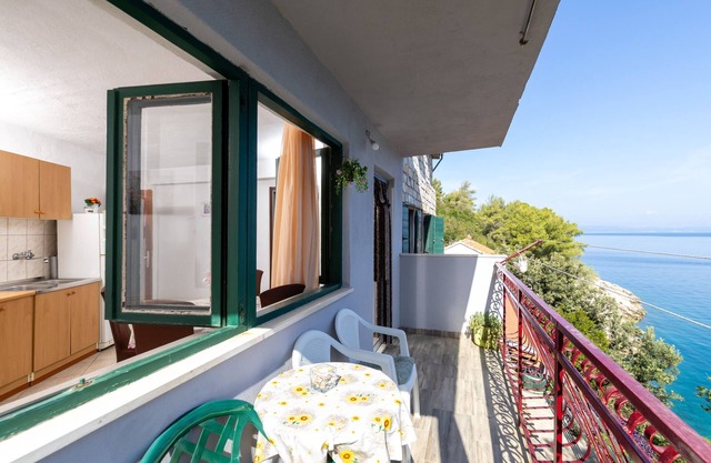 Two bedroom apartment with balcony and sea view Cove Pobij, Hvar (A-7506-b)
