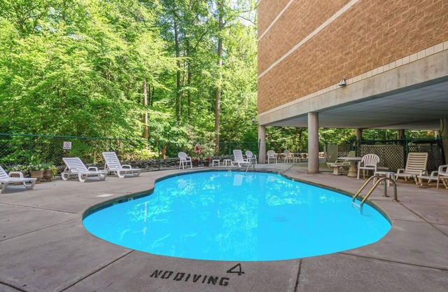 two bedroom condo sleeps 8 persons
