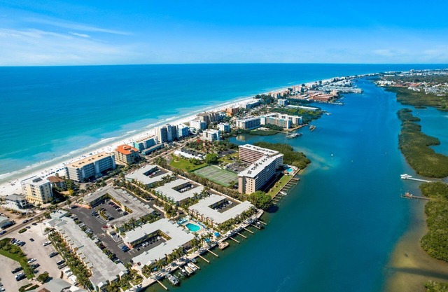 Two Bedroom ground floor condo on the intercoastal across from the beach