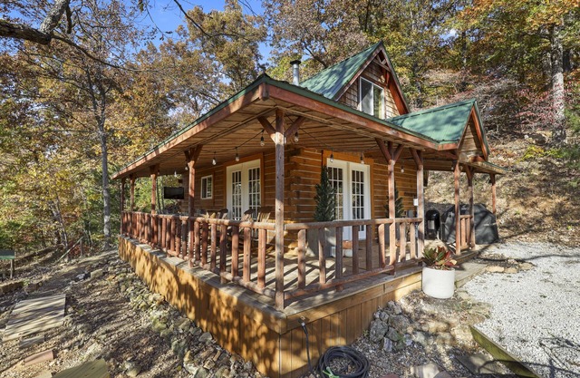 Two Cabins! Calmer section of Ozarks. Privacy, Dock, Views, 1 Acre, Fire pit!