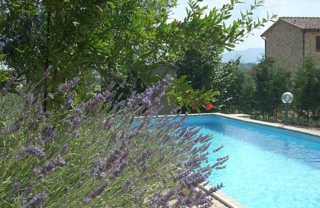 Two farmhouses in nature ... with swimming pool
