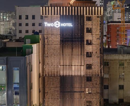 Two H Hotel