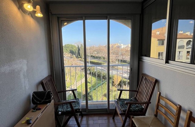Two-room apartment with parking at the bottom of Mont Saint Martin